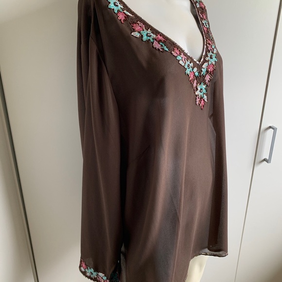 *NWT* Lane Bryant 26/28 v-neck blouse sequins embroidered - Picture 2 of 6